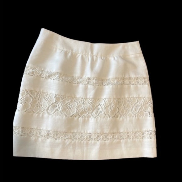 Loft creamy white fully lined skirt with embroidered lace details. NWT - Picture 5 of 8